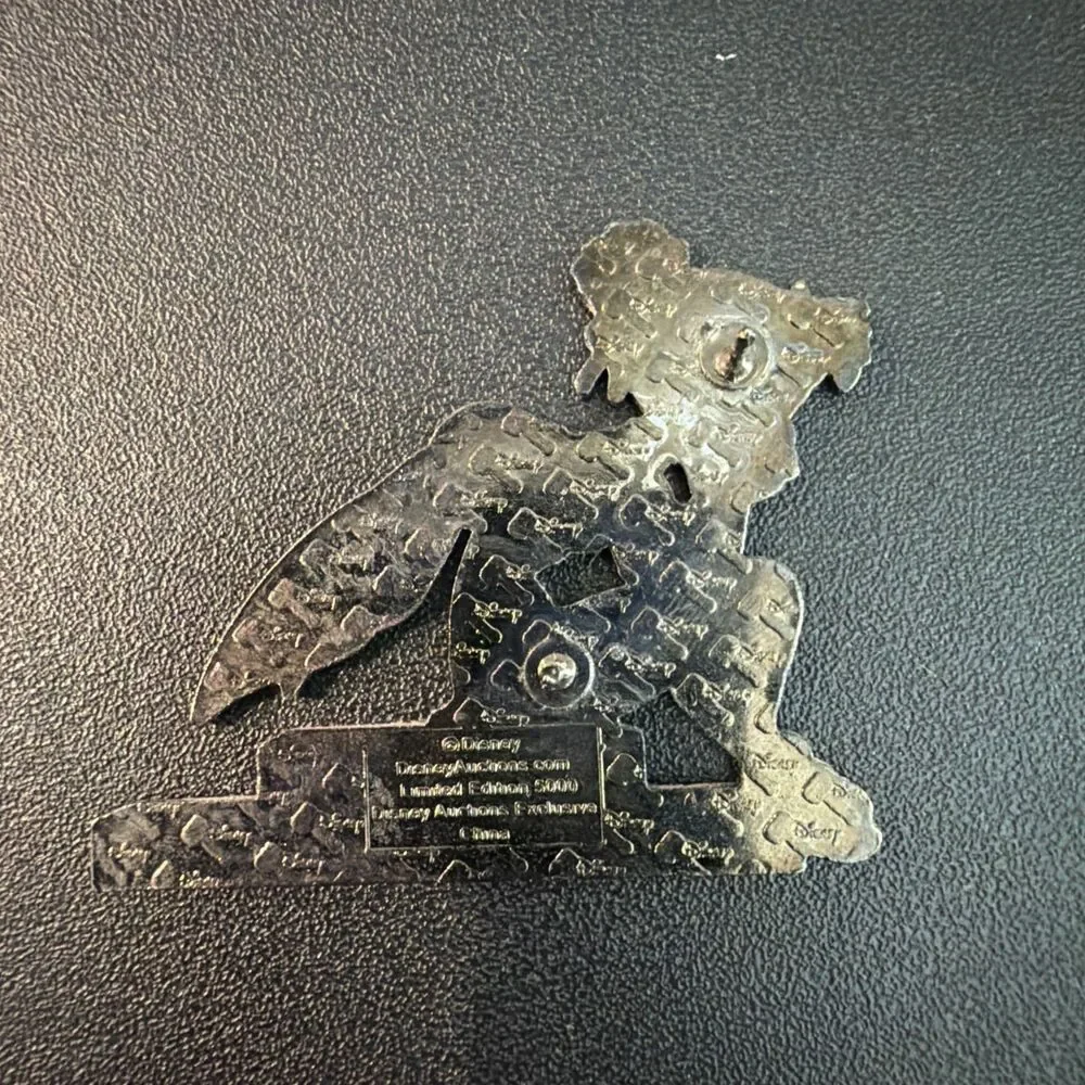 Disney Auctions Tinker Bell Pouting with DA Logo Pin LE 5000